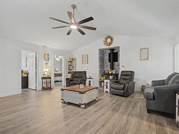 4th image of 2271 Clara Kee Blvd