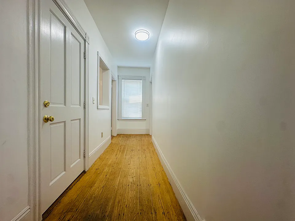 46 Hunting St #2