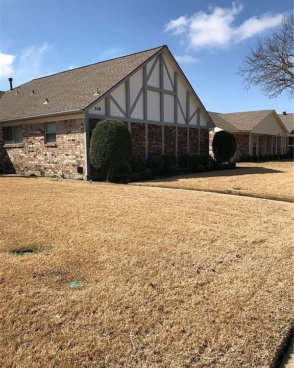 1st image of 518 Caravaca Dr