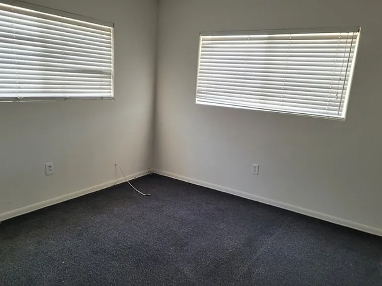 18429 Norwalk Blvd — Photo 5