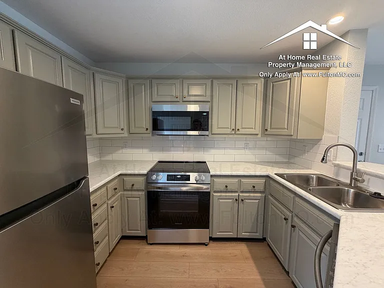 1011 Greystone Ct — Photo 9