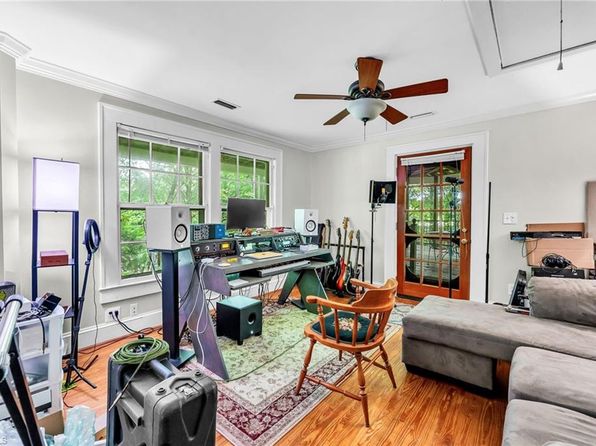 winston-salem-north-carolina-117618897 picture