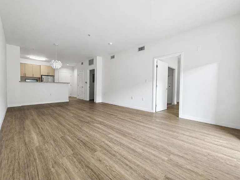 2900 S. Sepulveda Blvd — Photo 19