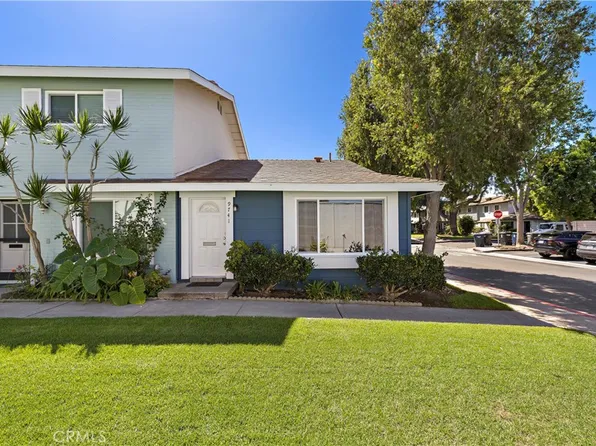 9741 Cornwall Dr, Huntington Beach, CA 92646