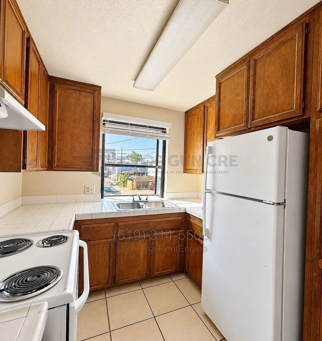1 bed, 1.0 bath, $2,100 — Photo 2