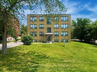 9901 Yonge St #3, Richmond Hill, ON L4C 1V1