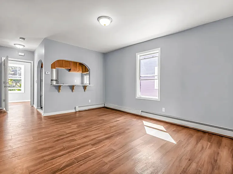 589 Winchester Ave #2 — Photo 5