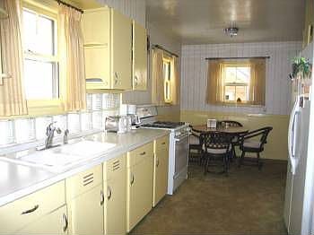 4th image of 1112 Lake Michigan Dr NW