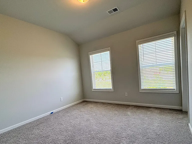 6 Nickel Dr — Photo 9