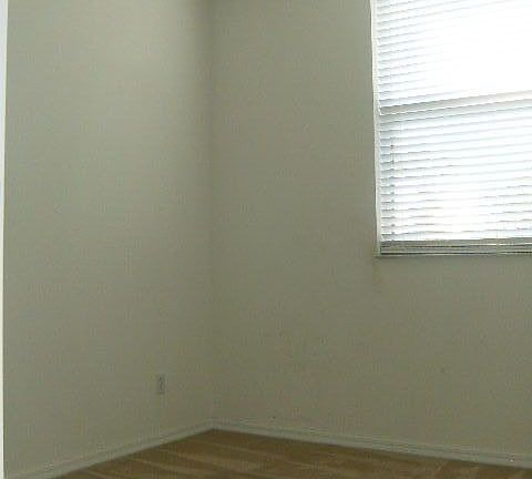4th image of 4117 Bellasol Cir APT 116