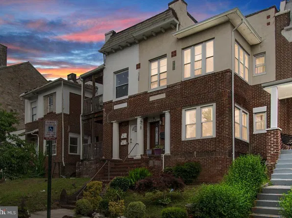 924 Chauncey Ave, Baltimore, MD 21217