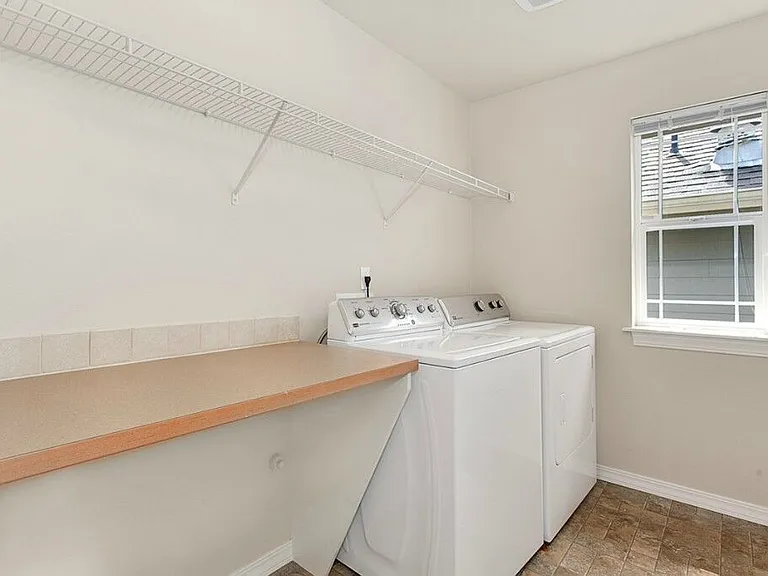 24102 39th Ct SE — Photo 10