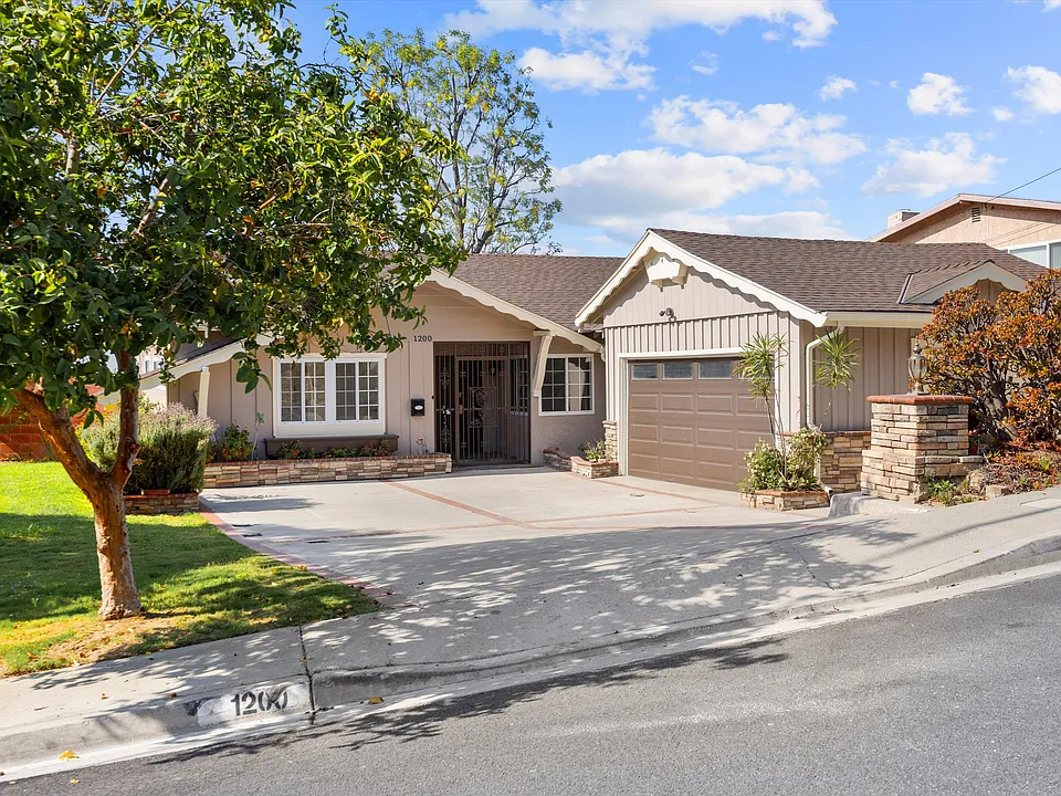 1200 Windover Way
