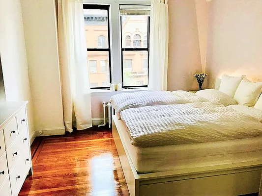 Rented by Dynamik Realty | media 15