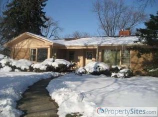 265 E Park Ave, Wheaton, IL 60189