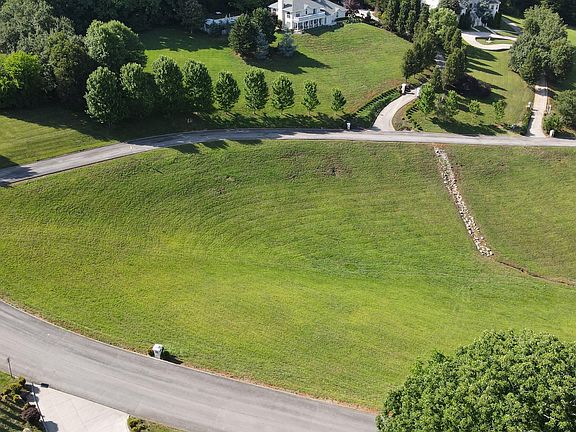 2nd image of 24 Bentwood Dr