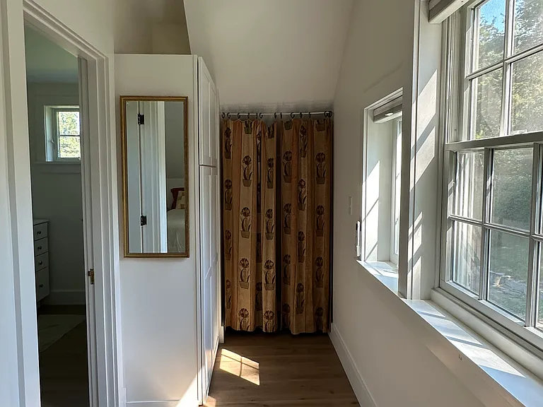 441 W Shore Rd — Photo 13