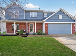 10552 Greenway Dr, Fishers, IN 46037