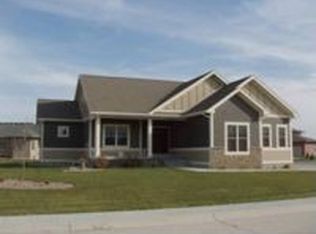 1709 Meadow Rd, Grand Island, NE 68803
