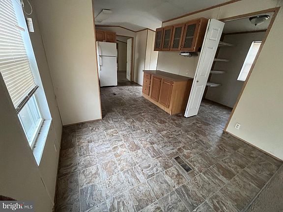 5th image of 11498 Dry Bridge Rd