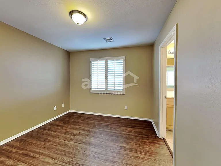 10143 W Preston Ln — Photo 18