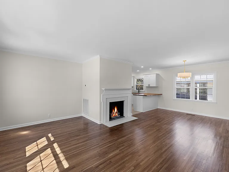 383 Mebanewood Dr — Photo 14
