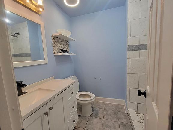 5th image of 148 Willow Point Ln