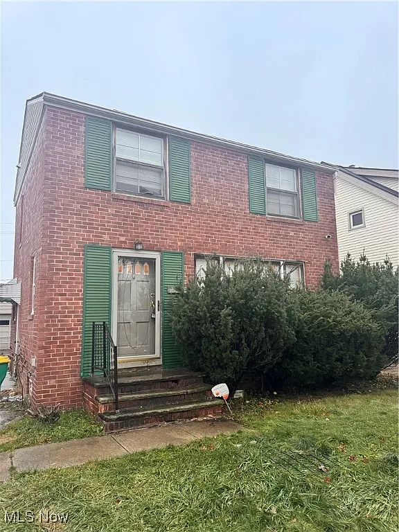 20612 Hillgrove Ave photo 1