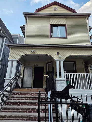 243 N 11th St #3A Photo 1