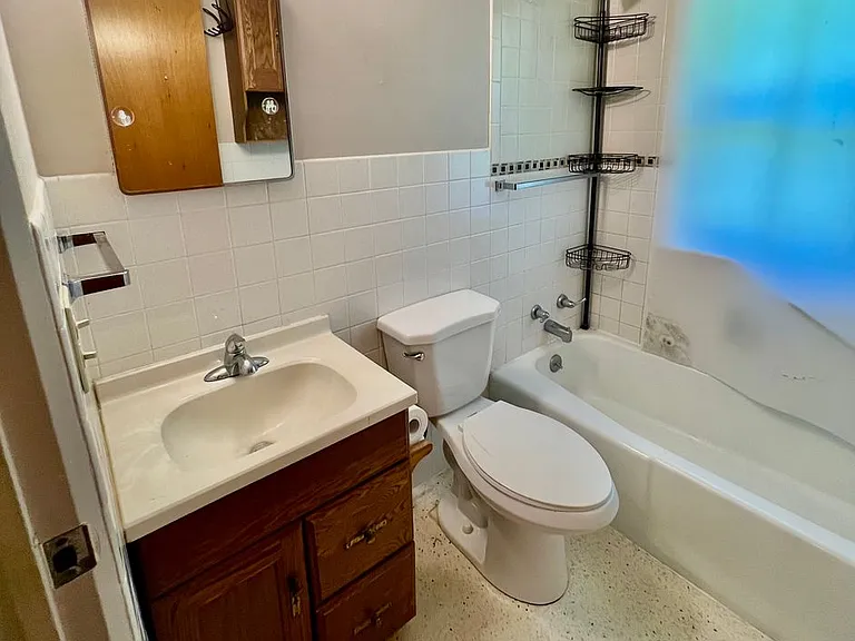 301 N. Main — Photo 13