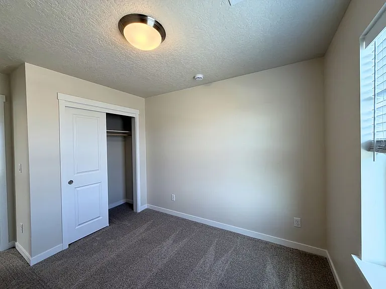 3411 W Scree St — Photo 10