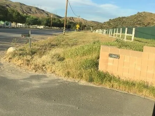 15840 Sierra Hwy #1, Santa Clarita, CA 91390