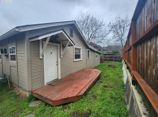 1337 NE Freemont Ave, Roseburg, OR 97470