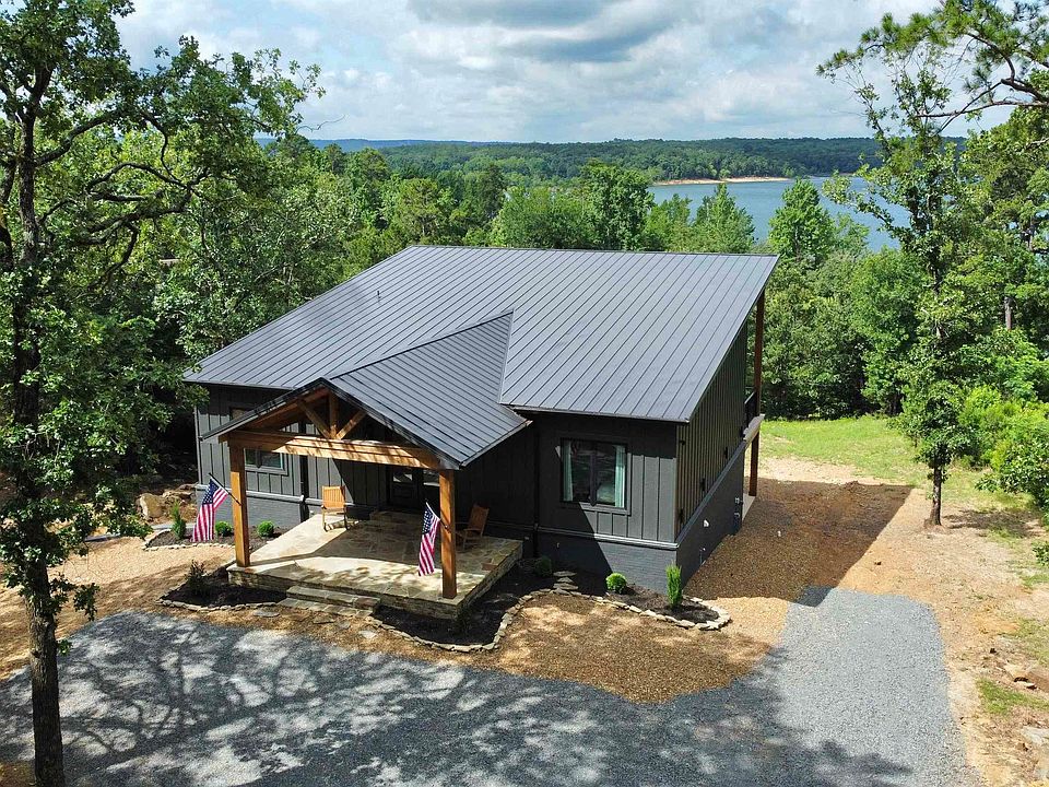 1st image of 370 Island Shores Dr