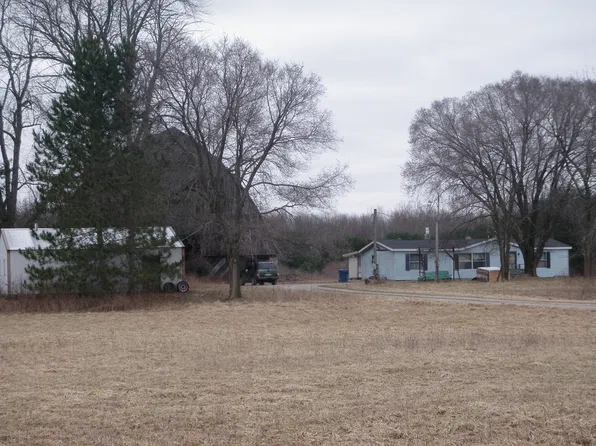 6868 N Eleven Mile Rd, Coleman, MI 48618
