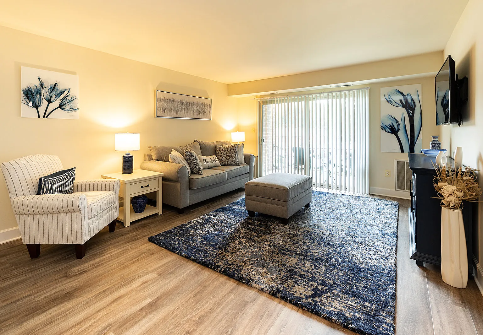 Woodridge Apartments — Photo 2