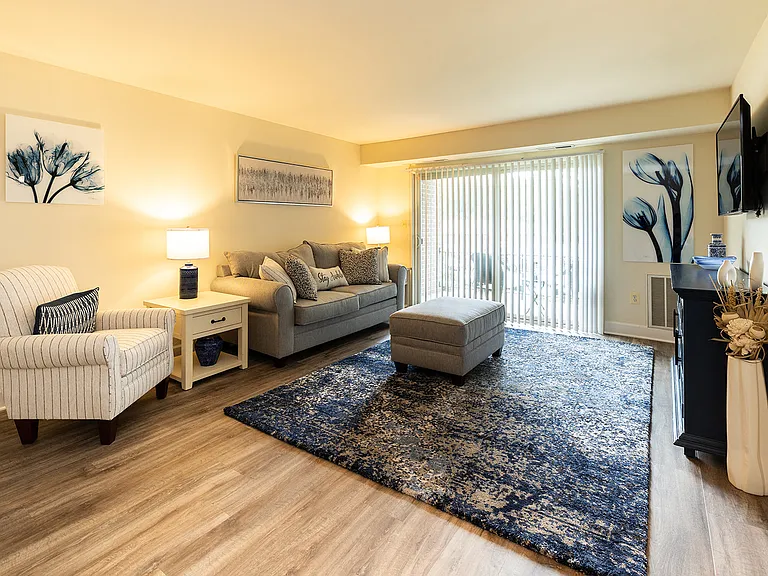 Woodridge Apartments — Photo 2