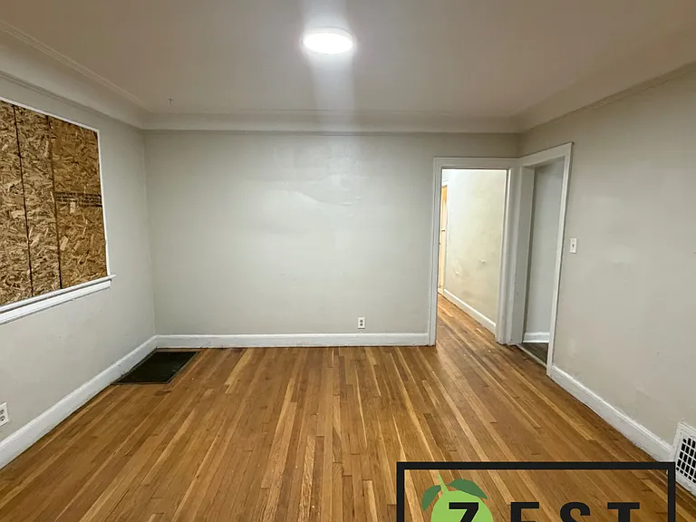 4336 & 4338 W Buena Vista St — Photo 3
