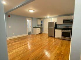 66 Beacon St
