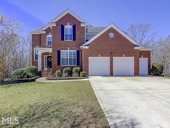 3rd image of 721 Pine Grv