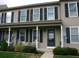 737 Knoll Dr, Mount Joy, PA 17552