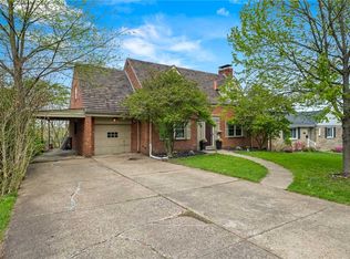 1152 Pinewood Dr, Pittsburgh, PA 15243