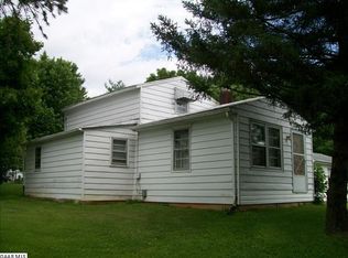 1190 Frog Pond Rd, Staunton, VA 24401