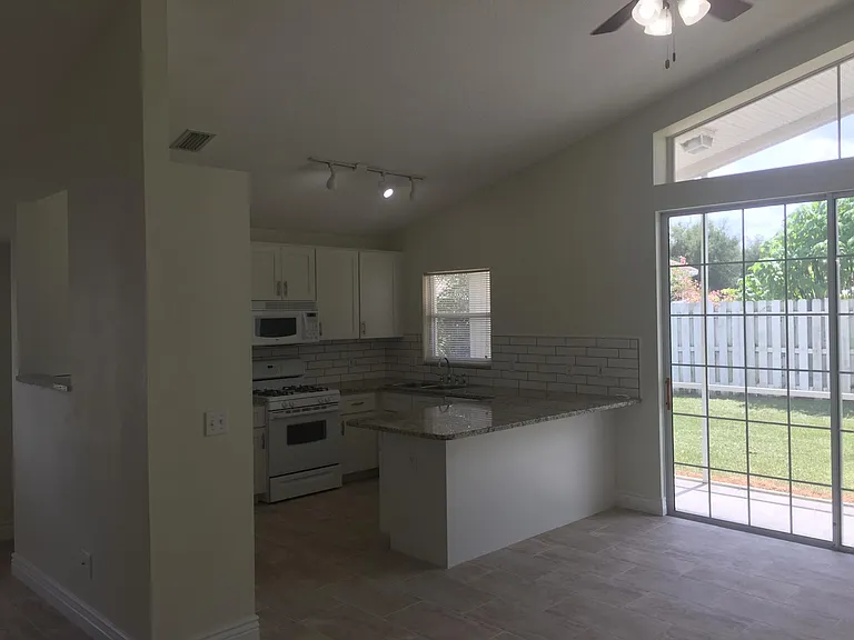 11308 Parkside Pl — Photo 11