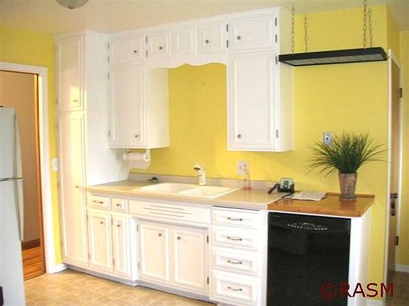 2nd image of 921 Austin Dr