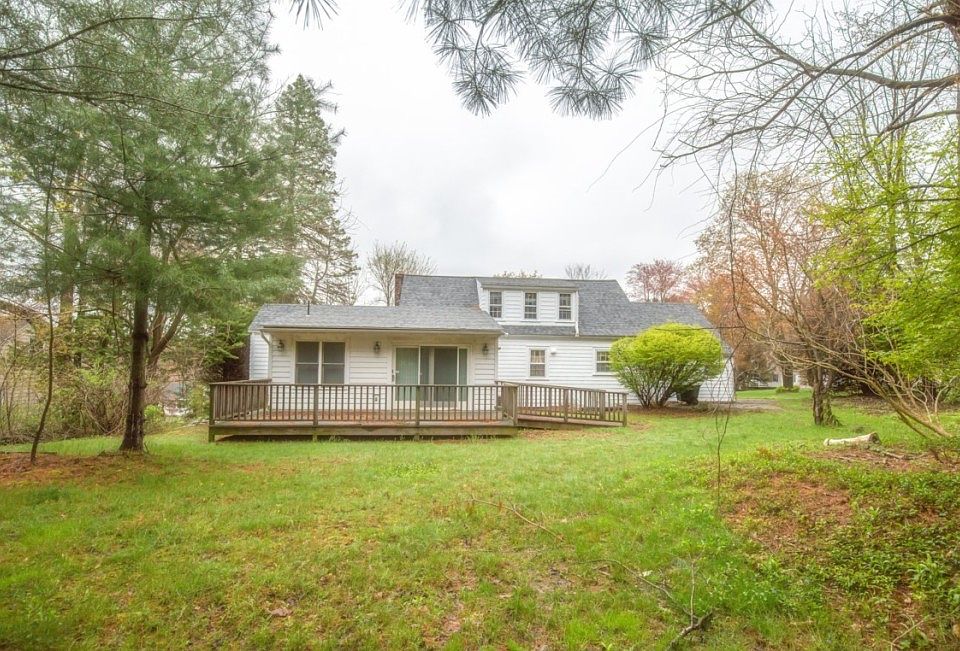 88 Porter Rd, East Longmeadow, MA 01028 Zillow