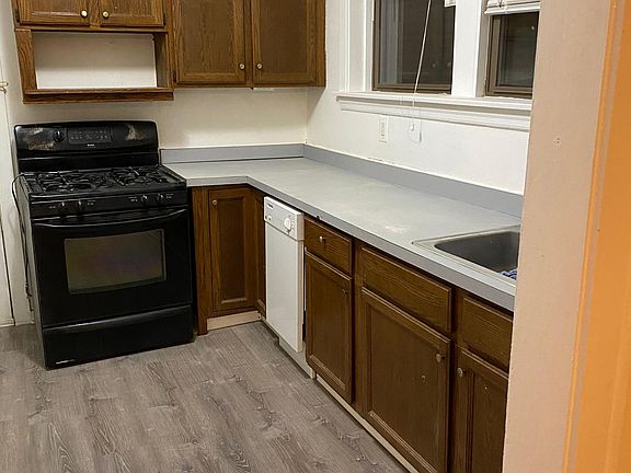 3rd image of 6436 N Hamilton Ave APT 2B