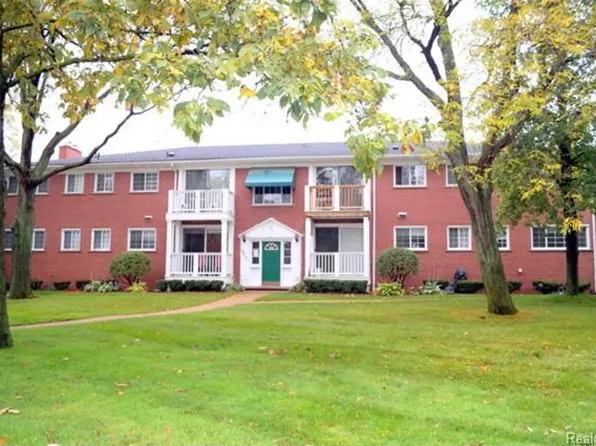 401 N Eton St #1-105-107, Birmingham, MI 48009
