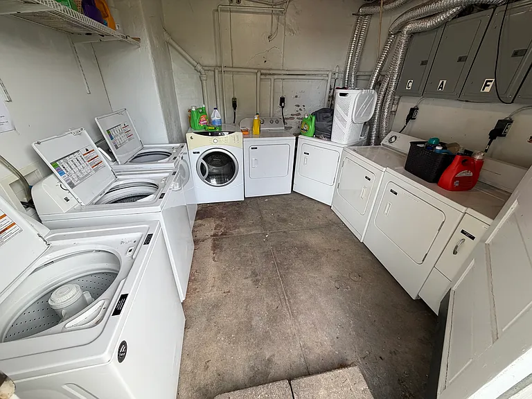308 Thompson St #D — Photo 13