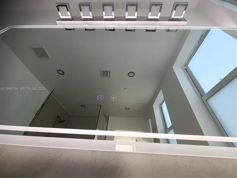 825 Michigan Ave #7 — Photo 28